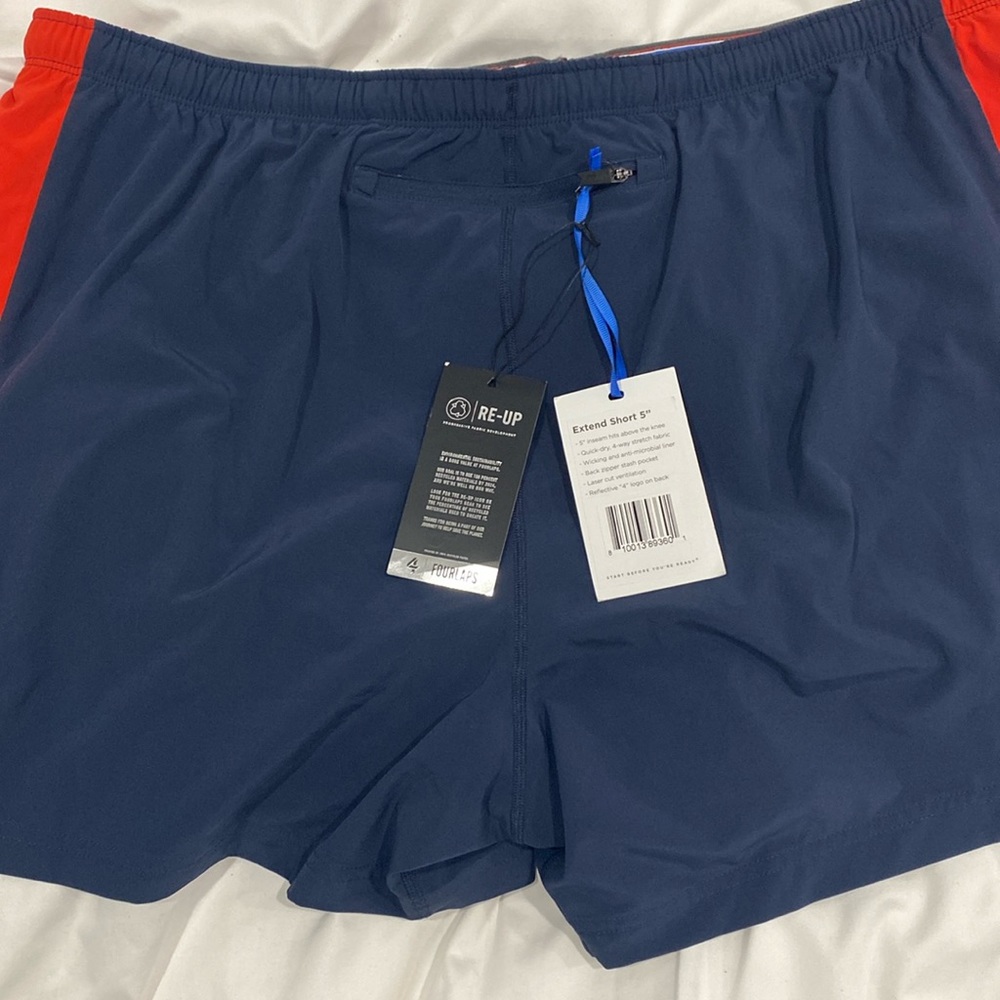New with tags mens navy and red 5” shorts quick dry fabric